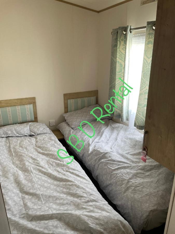Summer Breeze Deluxe Caravan Rental Saint Osyth Eksteriør billede