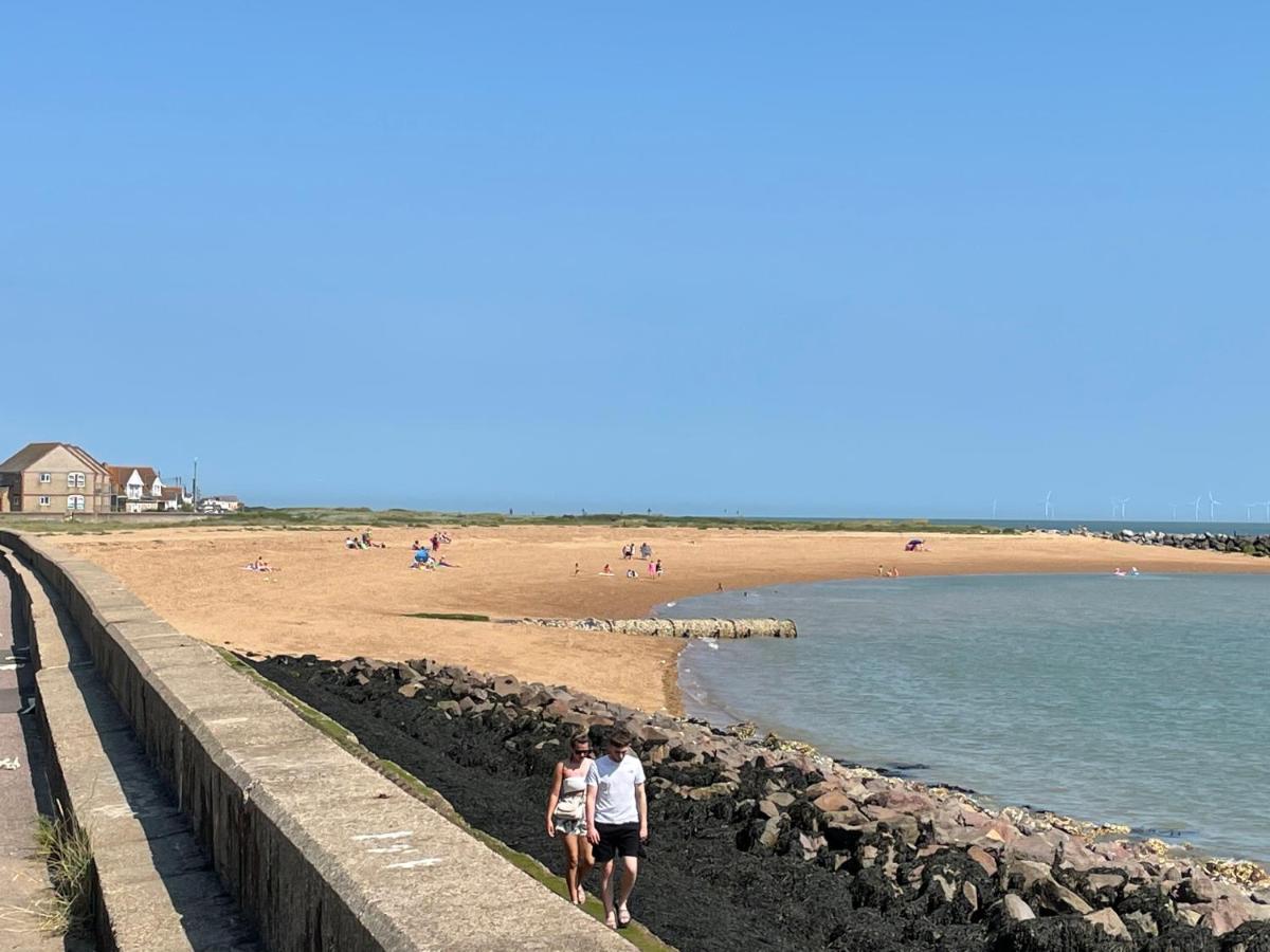 Summer Breeze Deluxe Caravan Rental Saint Osyth Eksteriør billede
