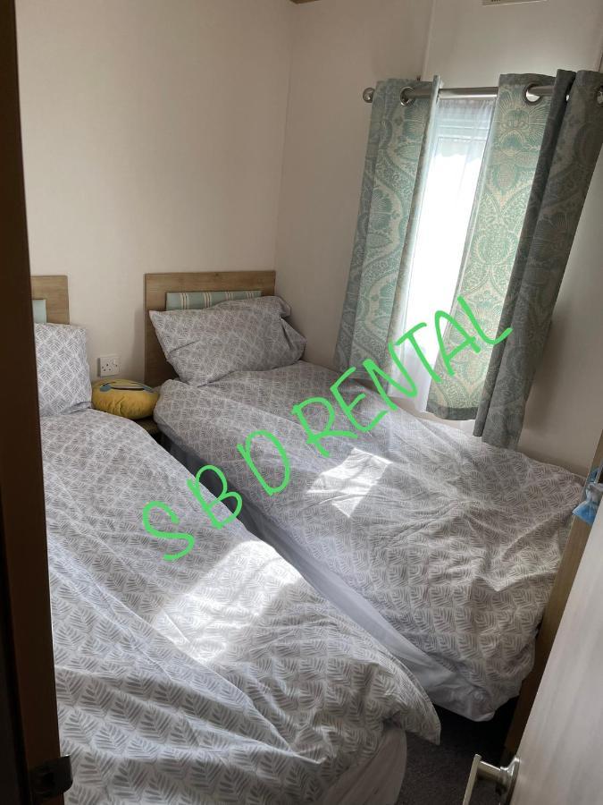 Summer Breeze Deluxe Caravan Rental Saint Osyth Eksteriør billede