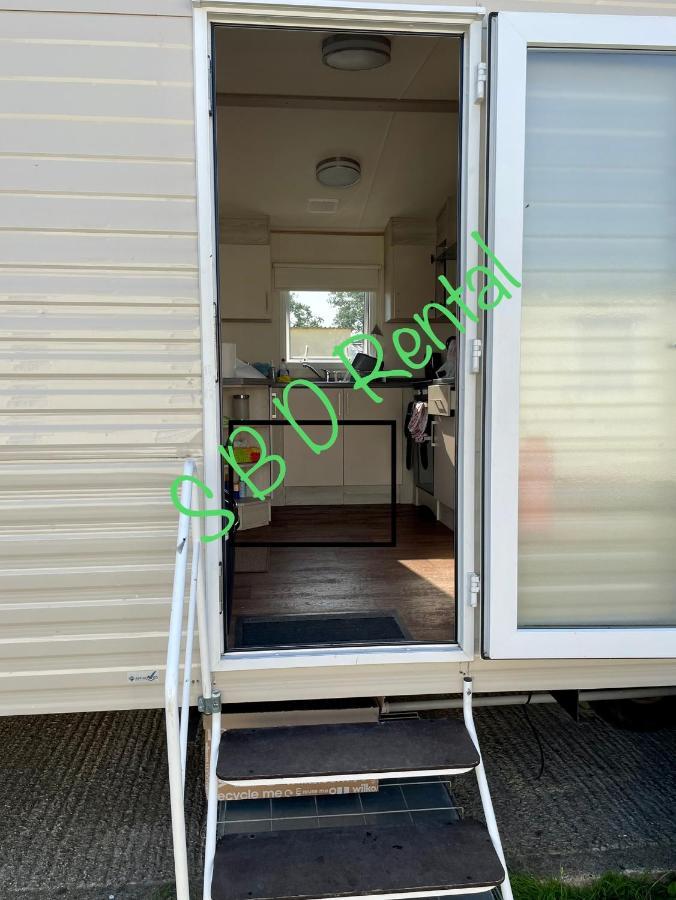 Summer Breeze Deluxe Caravan Rental Saint Osyth Eksteriør billede
