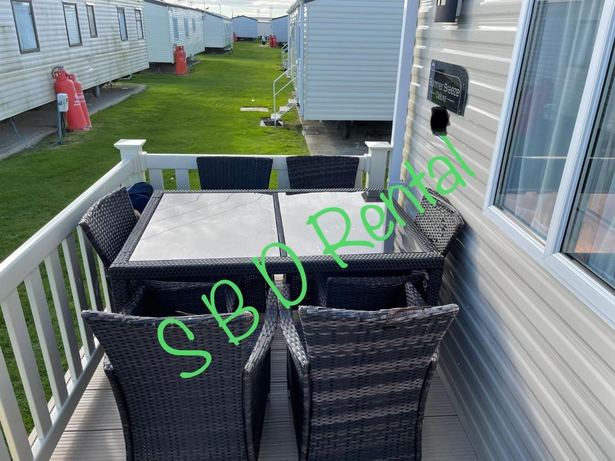 Summer Breeze Deluxe Caravan Rental Saint Osyth Eksteriør billede