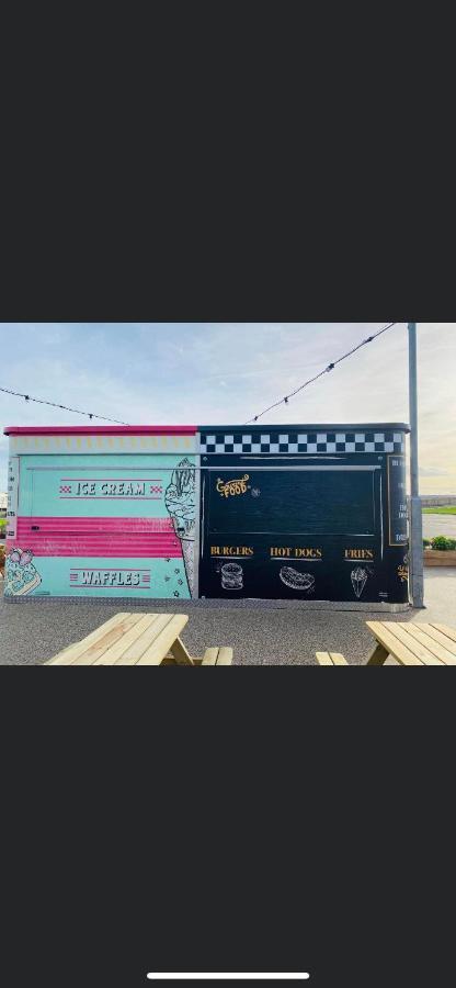 Summer Breeze Deluxe Caravan Rental Saint Osyth Eksteriør billede