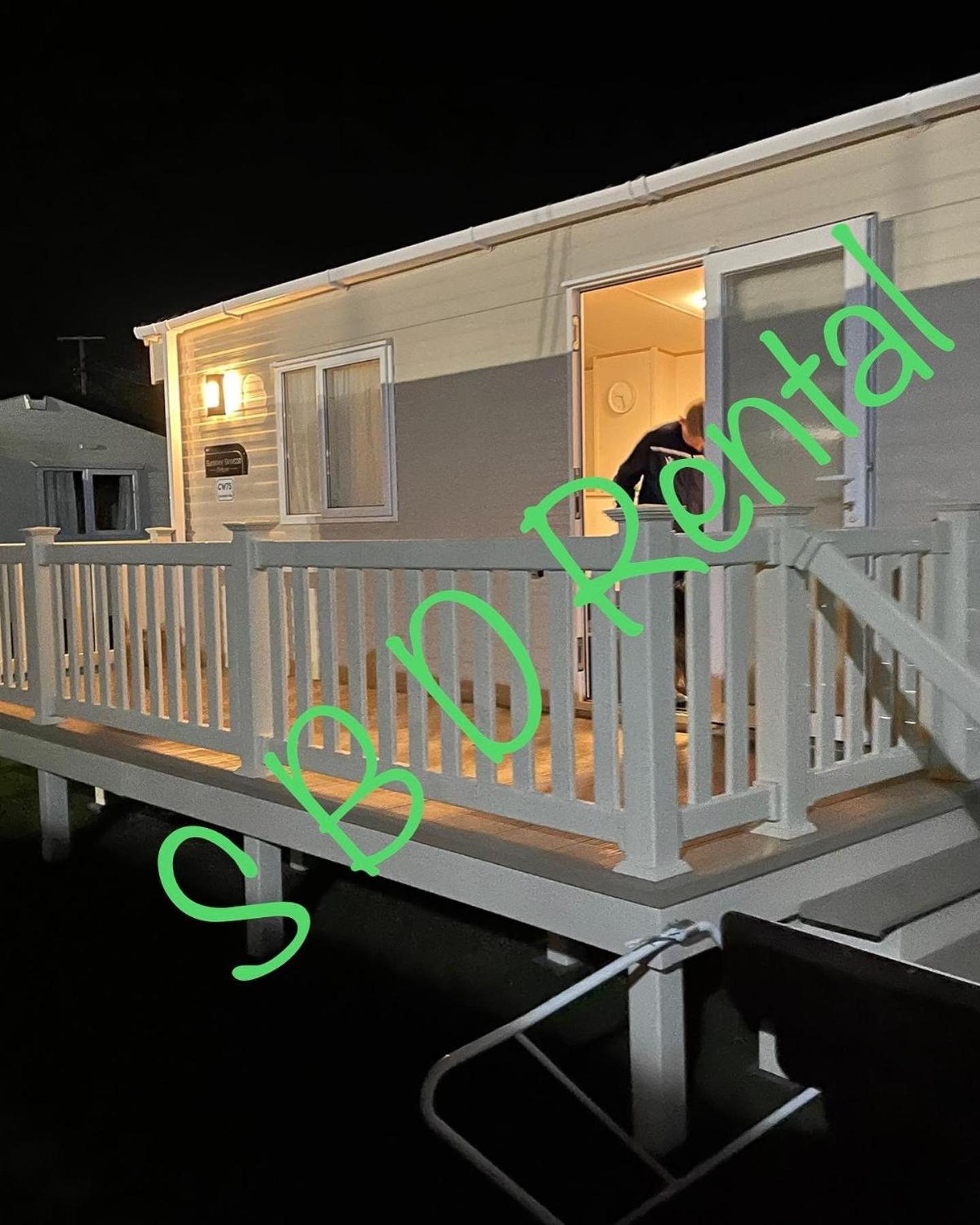 Summer Breeze Deluxe Caravan Rental Saint Osyth Eksteriør billede